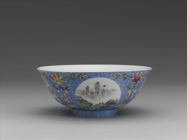 琺瑯彩藍地開光四季山水碗