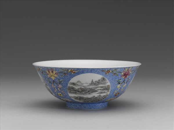 琺瑯彩藍地開光四季山水碗