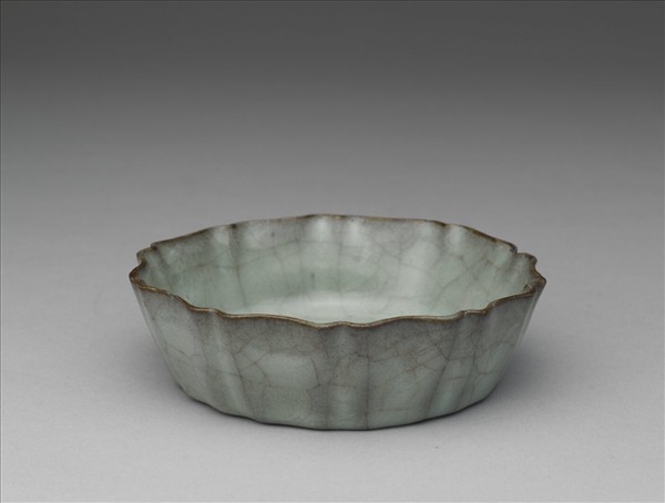 官窯 青瓷花式洗