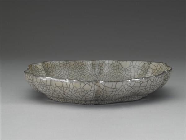 哥窯 青瓷葵花式盤