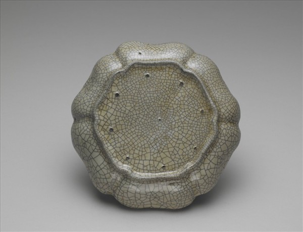 哥窯 青瓷葵花式盤