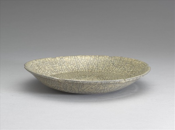 青瓷葵口盤