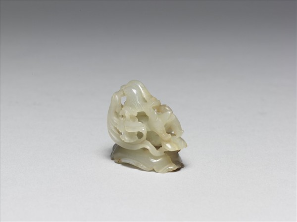 哥窯 月白釉葵瓣口盤