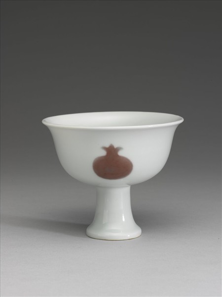 釉裡紅三果紋高足杯