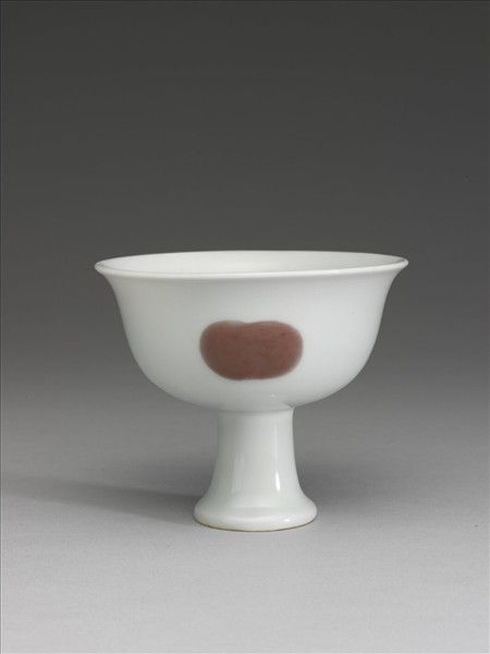 釉裡紅三果紋高足杯