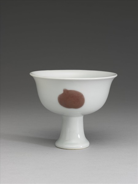 釉裡紅三果紋高足杯