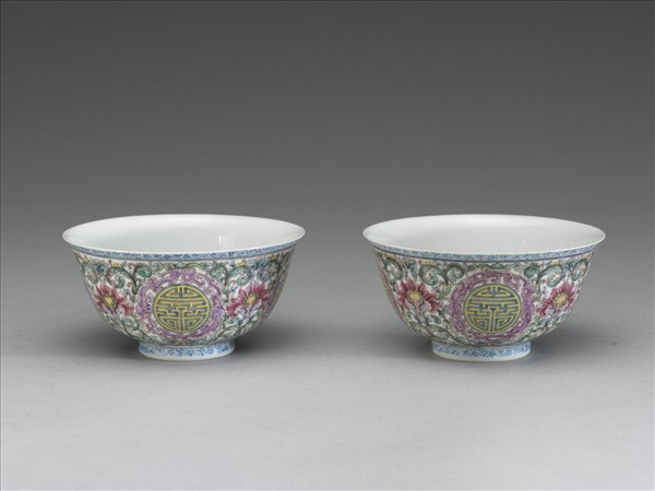 琺瑯彩花卉壽字紋小碗