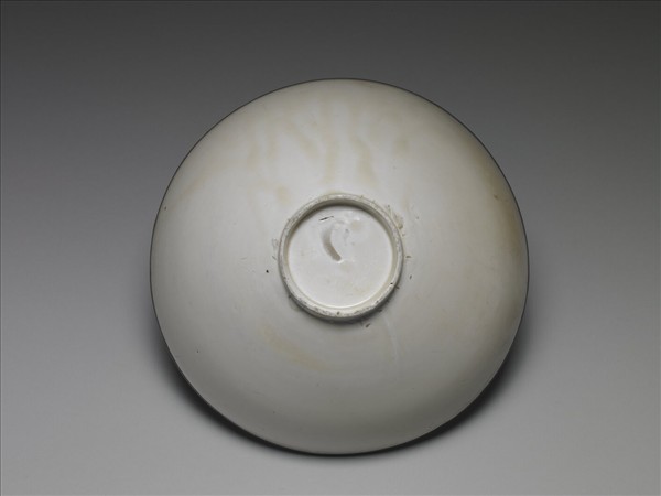 定窯 劃花雙鳧葵花式碗