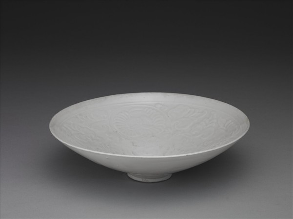 定窯 白釉印花菊花碗