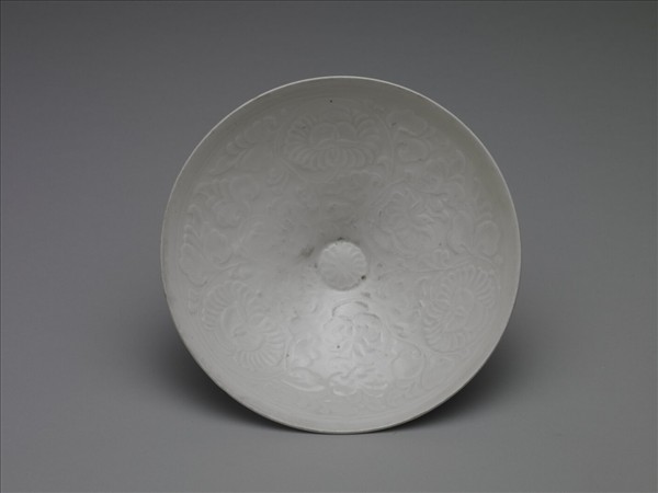 定窯 白釉印花菊花碗