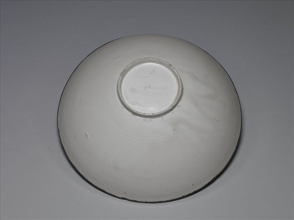 定窯 劃花蓮花葵瓣口碗