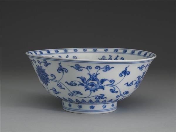 青花花卉碗