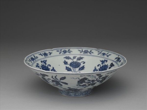 青花花果葵瓣口碗