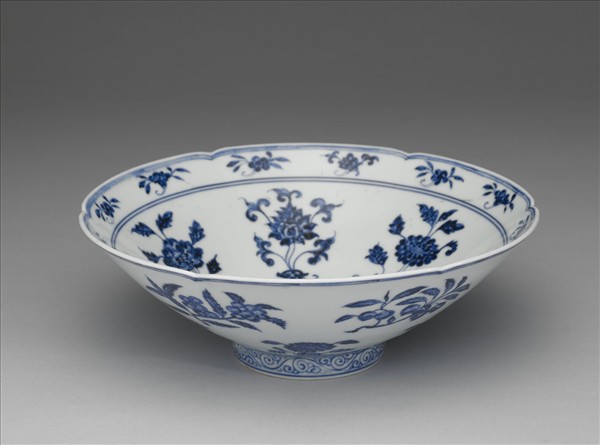 青花花果葵瓣口碗