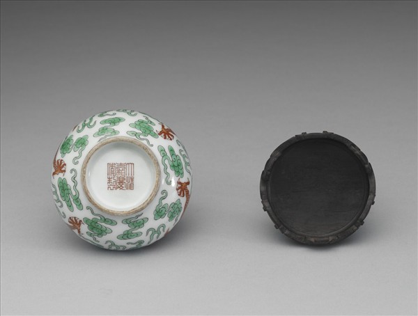 綠彩紅龍水盛及水匙