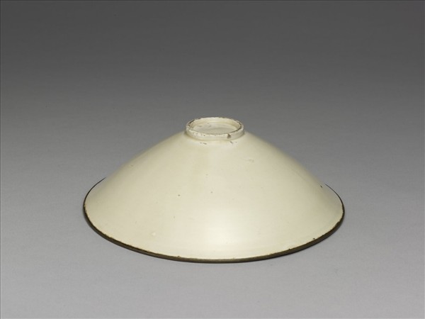 定窯 劃花蓮花碗