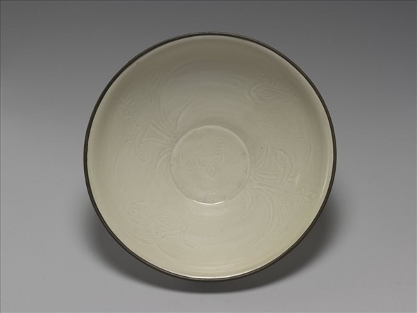 定窯 劃花蓮塘浮鴨碗