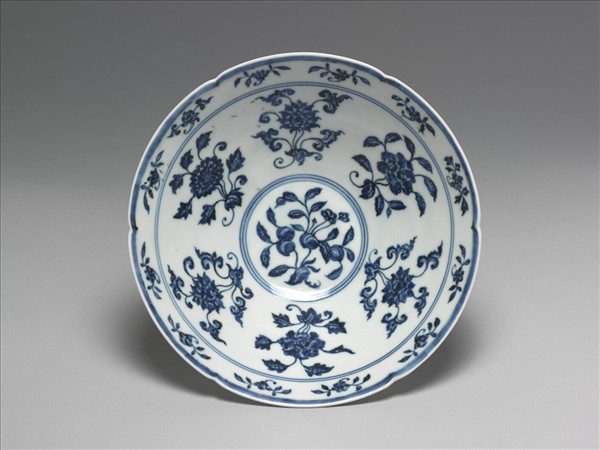青花花果葵瓣口碗