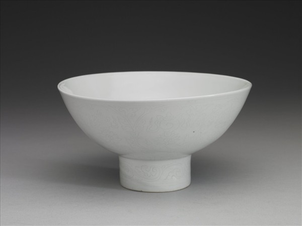 暗花八寶高足碗