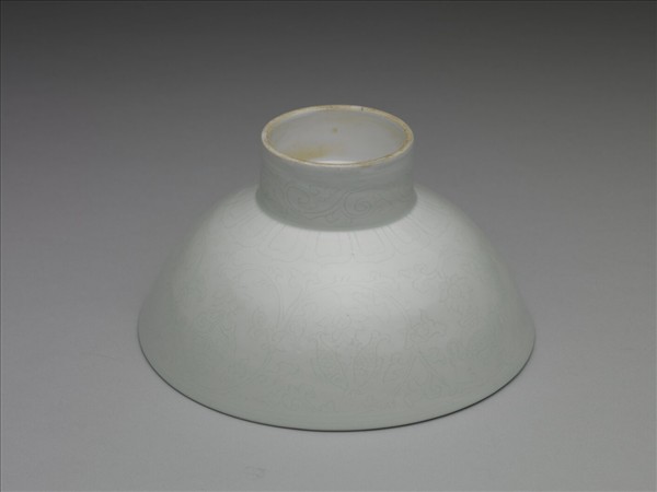 暗花八寶高足碗