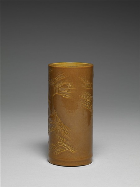 紫金釉雕刻山水筆筒