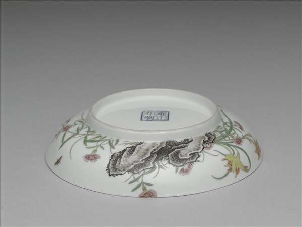 琺瑯彩萱花月季圖碟