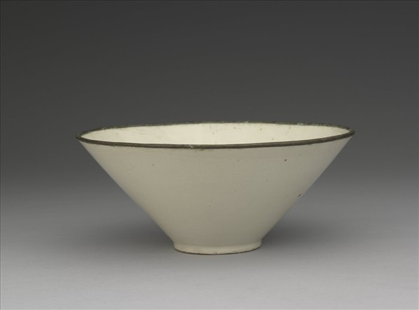 土定印花壽字碗