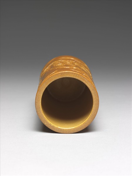 紫金釉雕刻山水筆筒