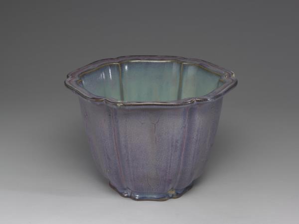 鈞窯 葡萄紫葵花式花盆