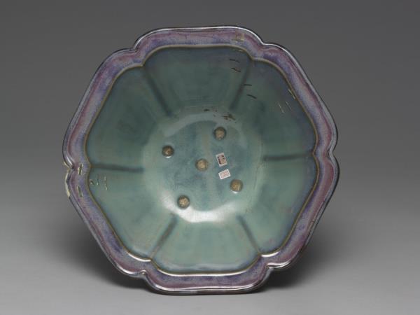 鈞窯 葡萄紫葵花式花盆