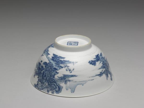 琺瑯彩瓷青山水碗