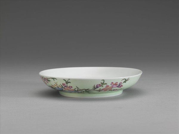 琺瑯彩綠地桃竹圖碟