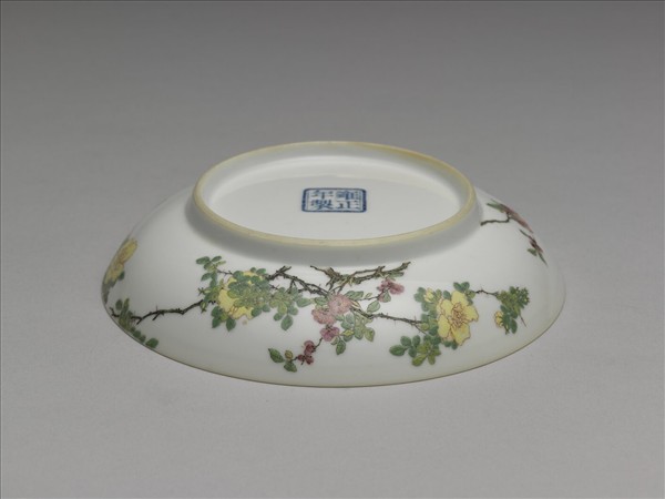 琺瑯彩薔薇花紋碟