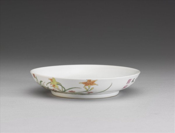 琺瑯彩萱花月季圖碟