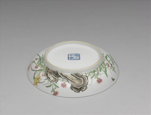 琺瑯彩萱花月季圖碟