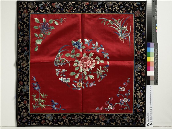 花卉集錦紅緞精繡