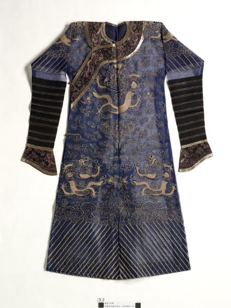 納紗龍袍