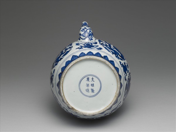 青花雲龍紋提梁壺