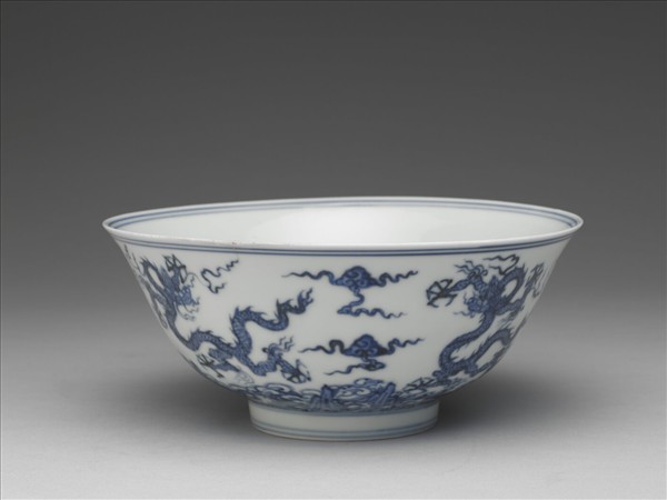 青花五龍紋碗