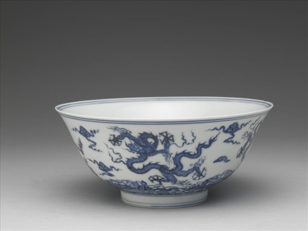 青花五龍紋碗