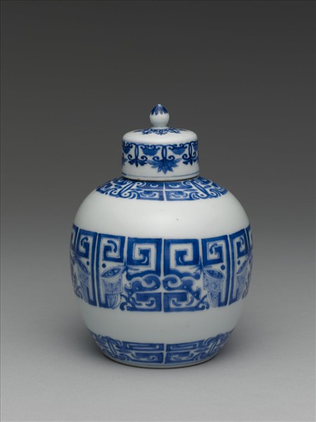 青花獸面紋蓋罐