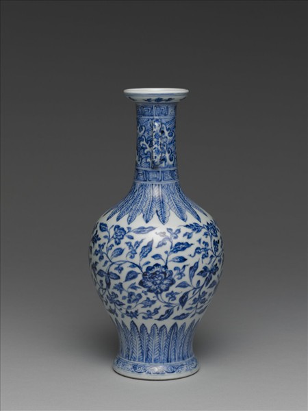 青花花卉紋雙耳瓶