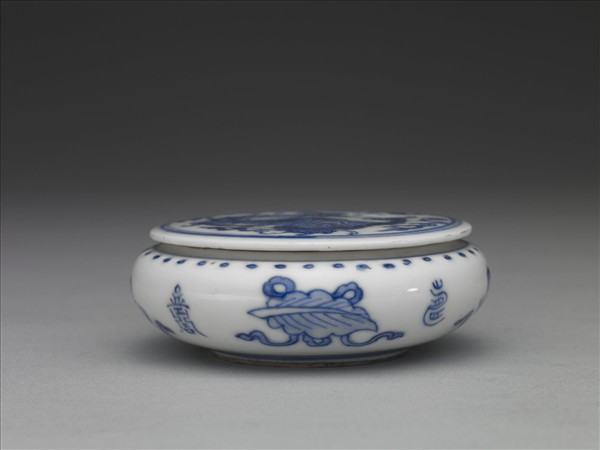 青花龍紋盒