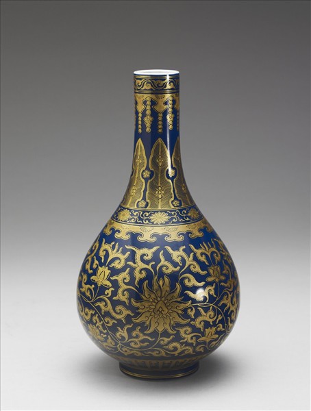 霽青釉描金番蓮紋膽瓶