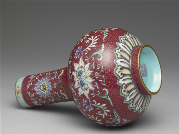 洋紅地番蓮長頸瓶