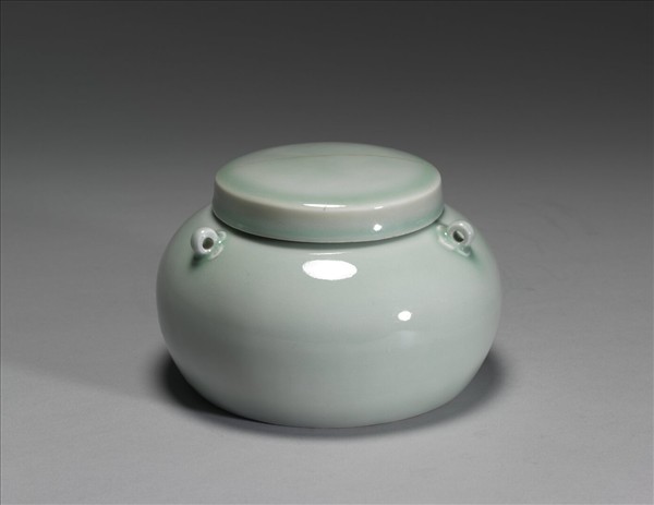 翠青釉三繫蓋罐