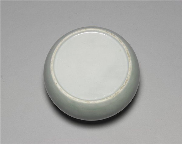 翠青釉三繫蓋罐