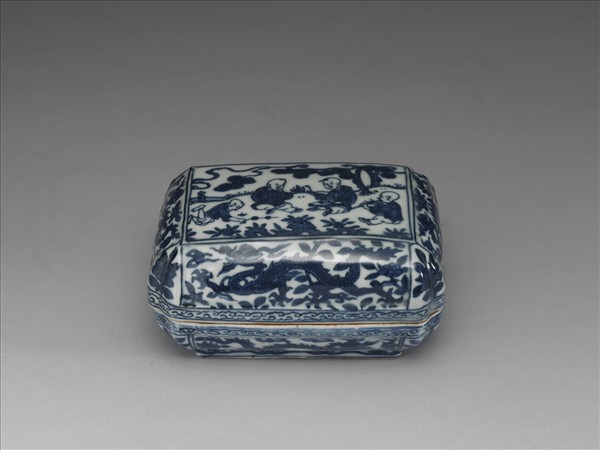 青花嬰戲龍紋長方盒