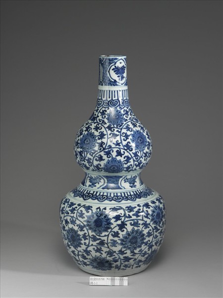 青花番蓮紋葫蘆瓶
