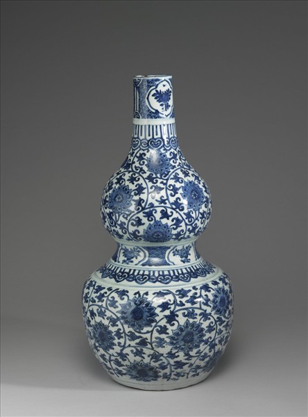 青花番蓮紋葫蘆瓶